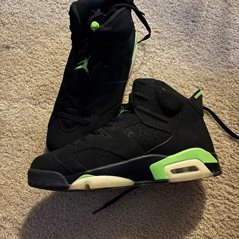Jordan Black and Green Sneakers